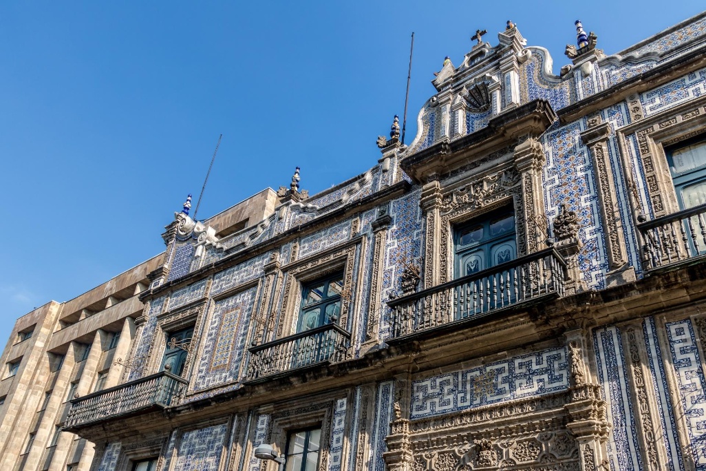 fachada de la casa de los azulejos en ciudad de mexico