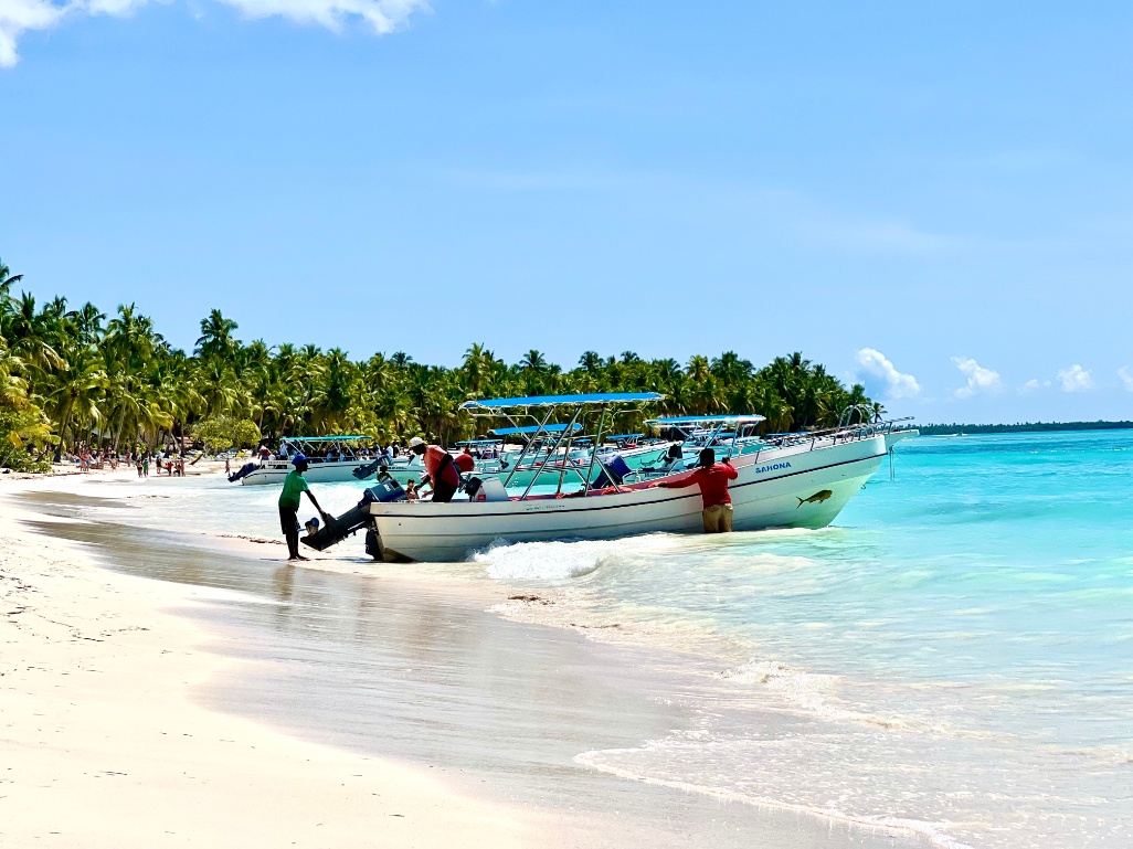 transporte en lancha a Isla Saona desde Santo Domingo República Dominicana
