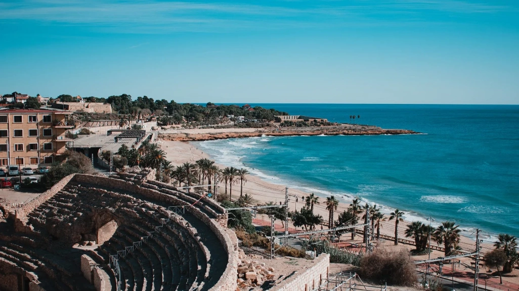 viajes en la costa dorada. viajar por españa. Rutas y playas por barcelona, europa