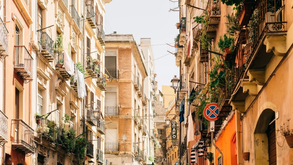 viajes a cagliari. viajar a italia vacaciones en cerdeña