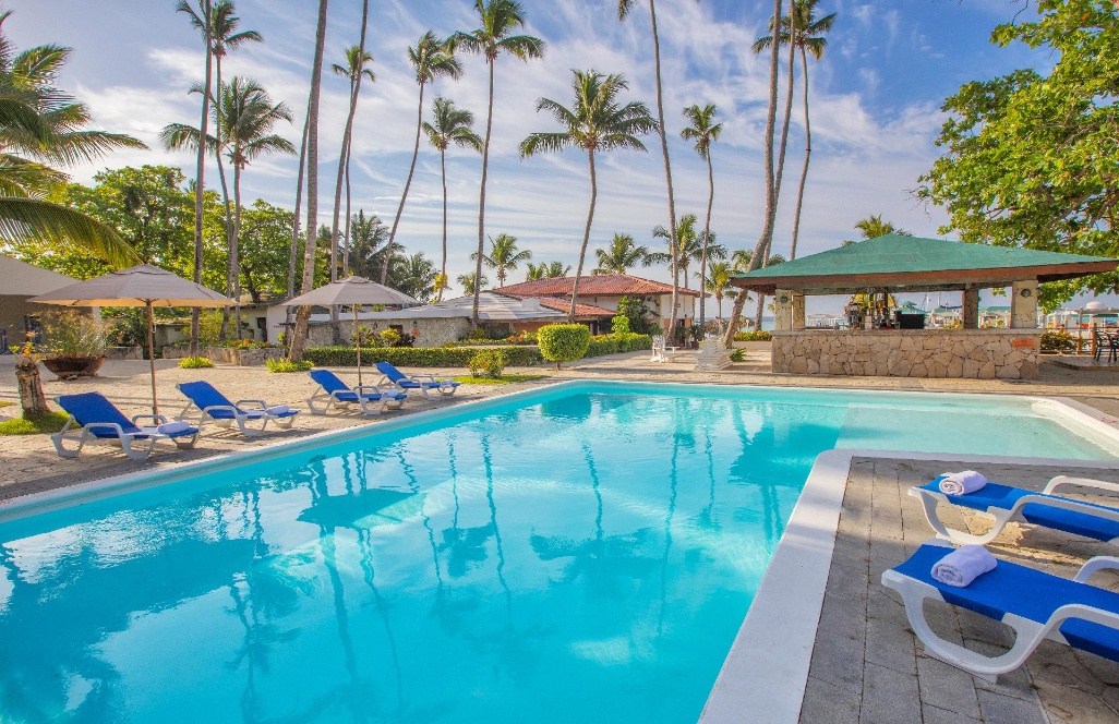 whala-bocachica-pool-2-v-2
