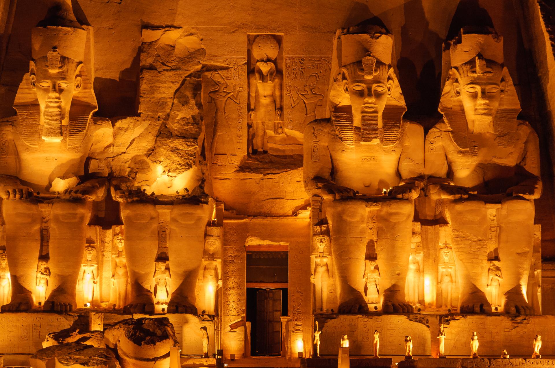 Especial Puente de Diciembre Egipto con Noche en Abu Simbel 