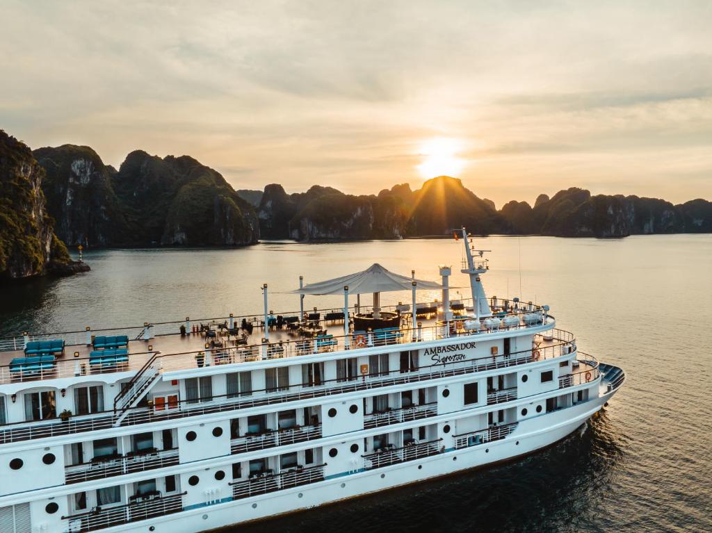 M/S Ambassador Signature Cruise