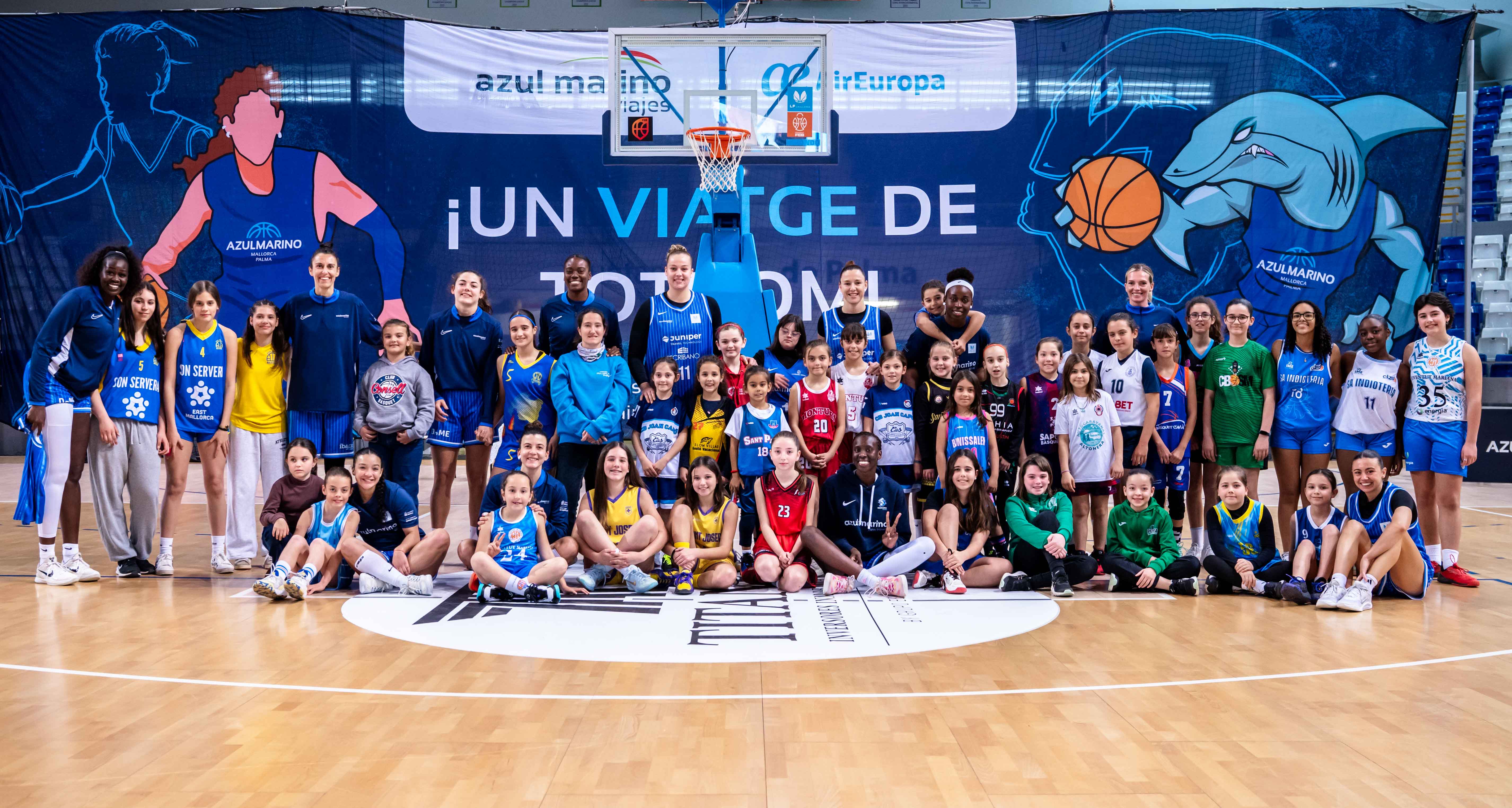 Más de 2700 almas se unen para celebrar la victoria de Azulmarino