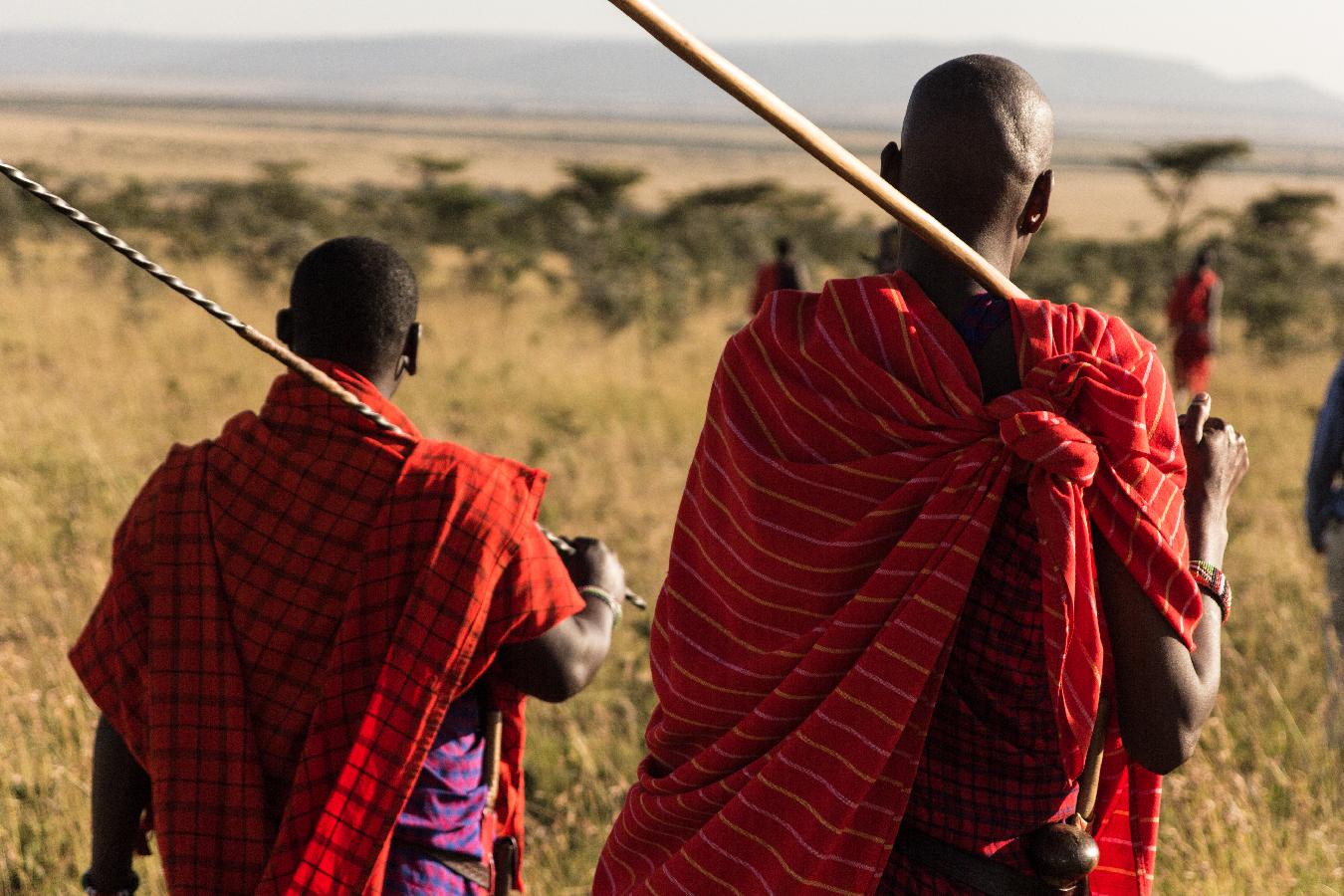 Guías turísticos pertenecientes a la tribu de los Masai Mara