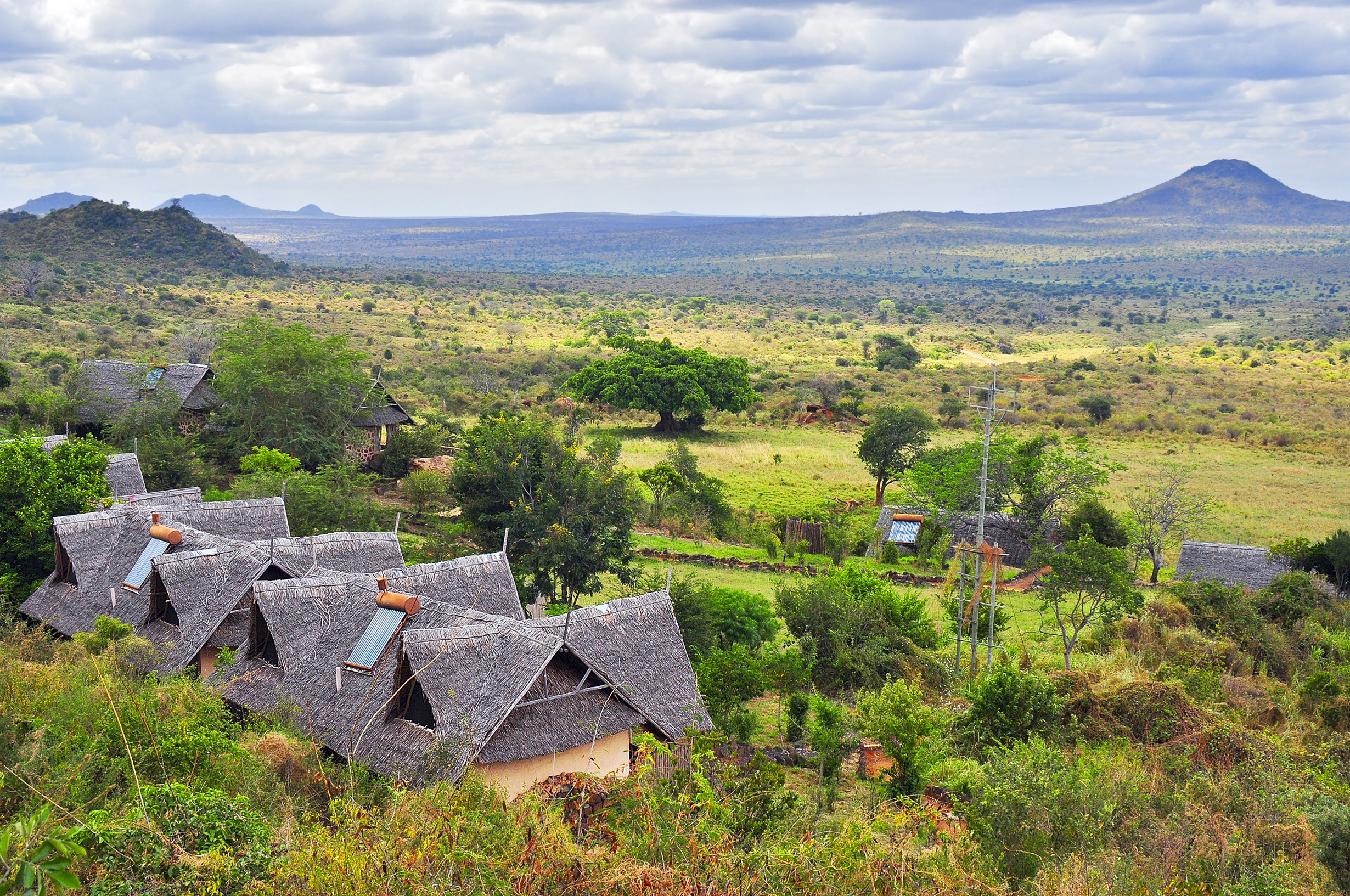 Paisaje africano con lodge, Kenia