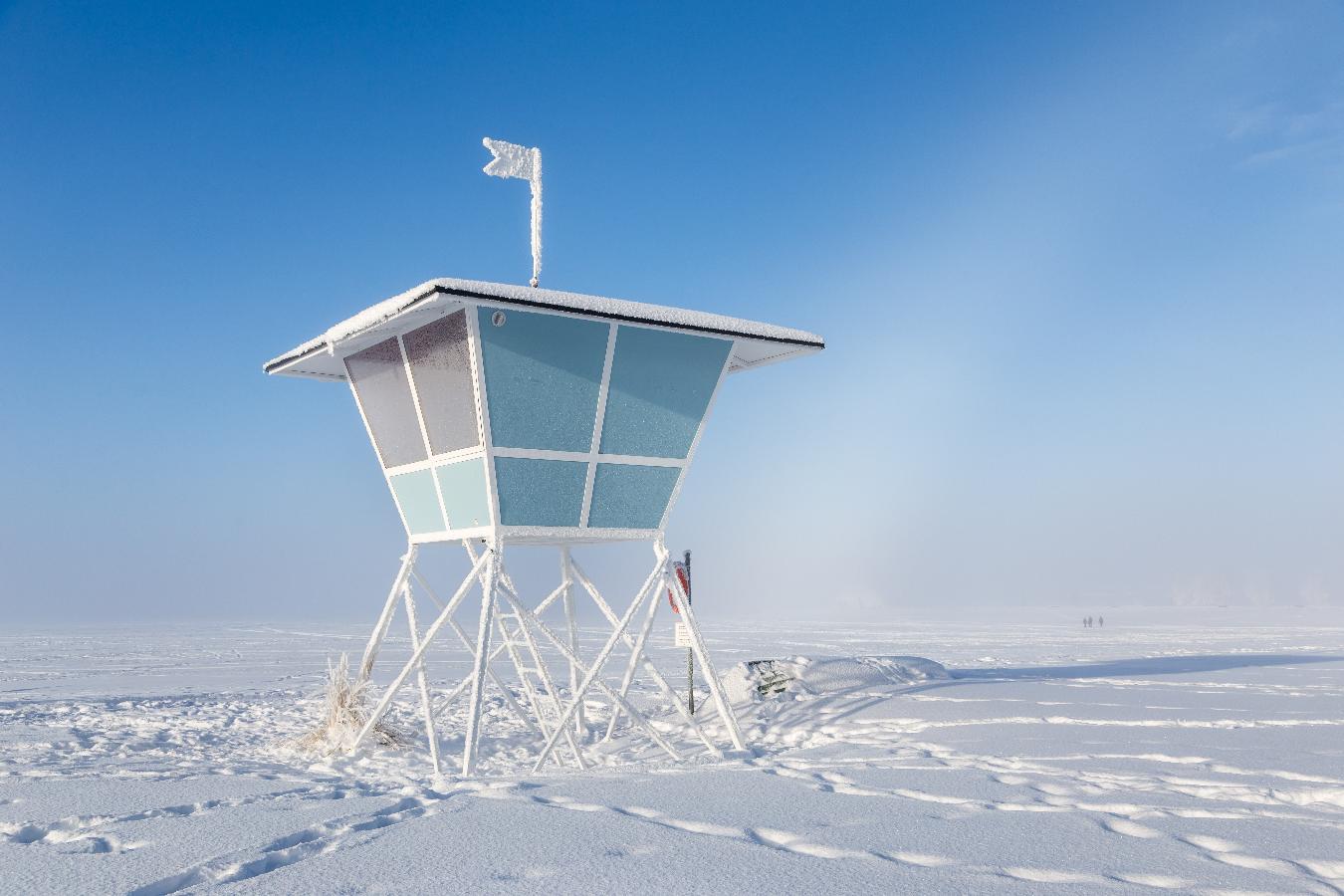 Playa de Nallikari en invierno cubierta de nieve