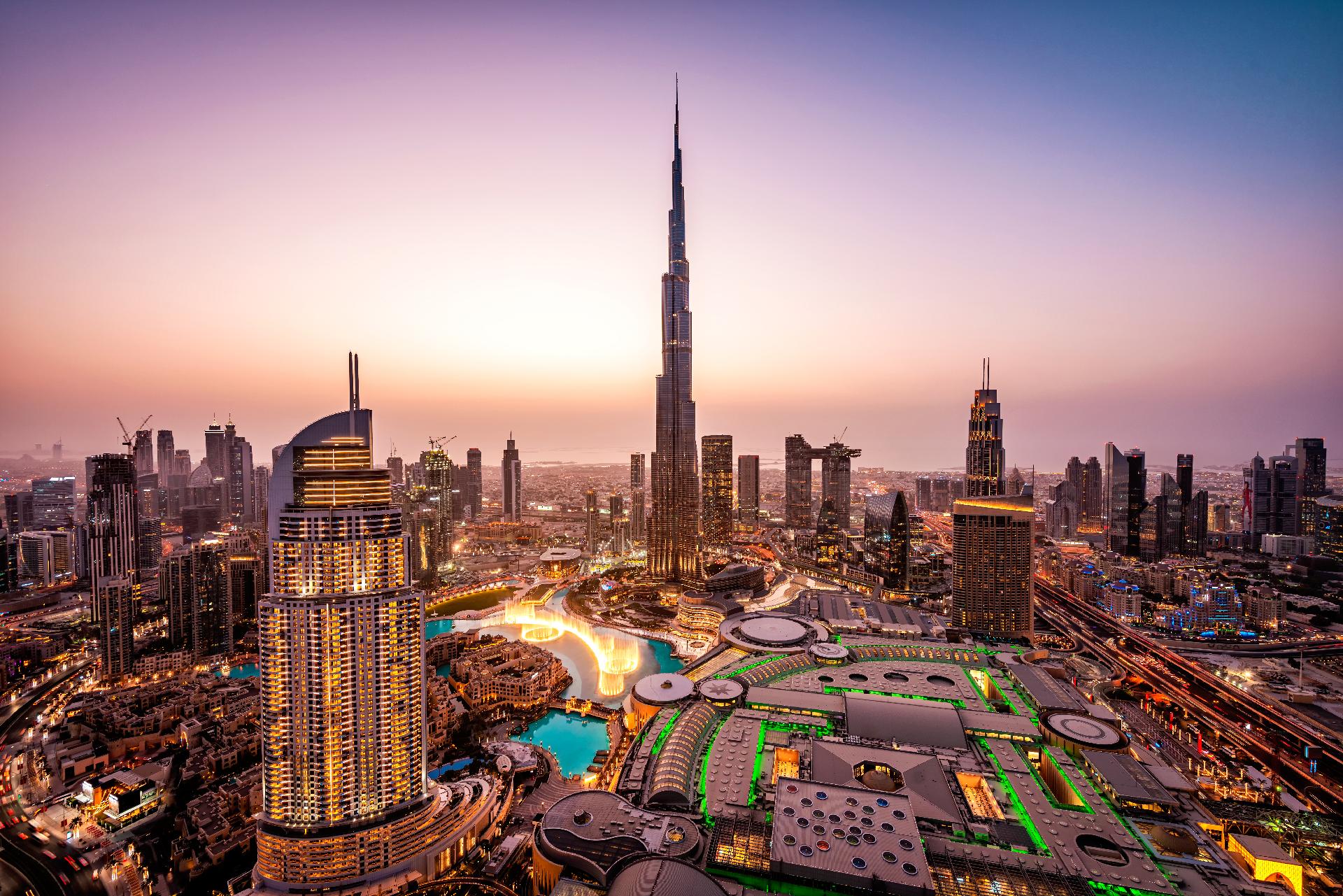 Atardecer en Dubai con el Burj Khalifa y show de fuentes