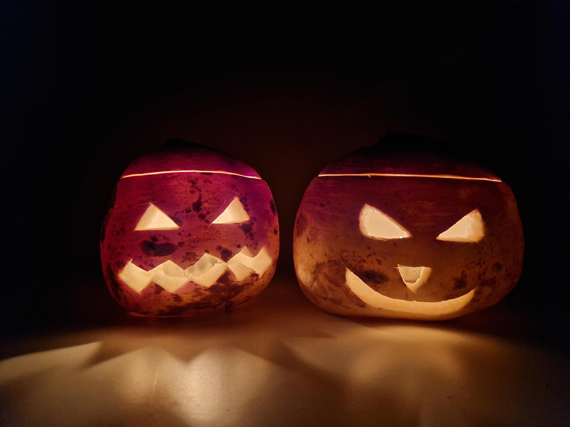 Calabazas iluminadas en Hallowen