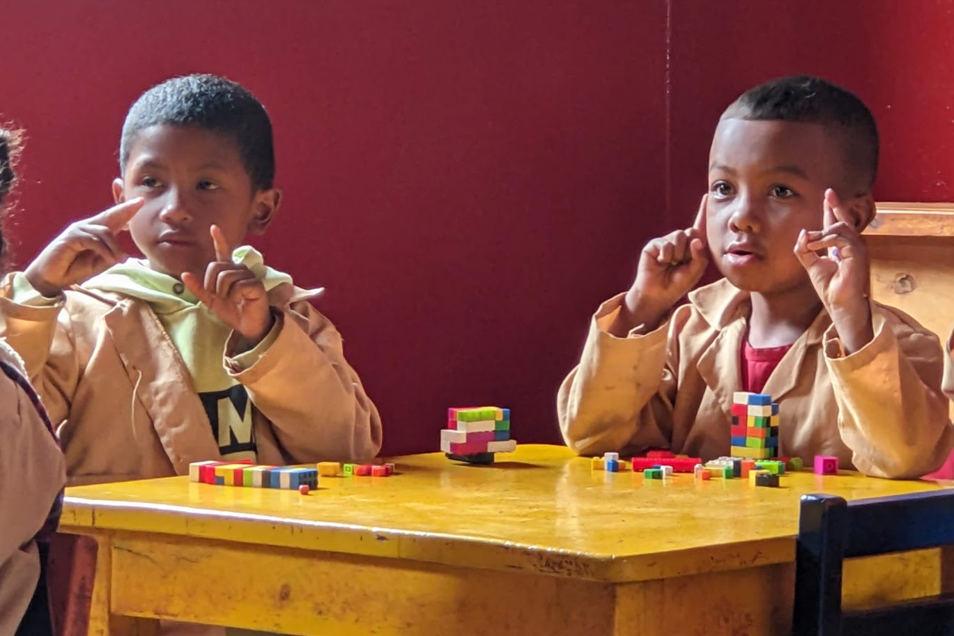 Niños en la escuela