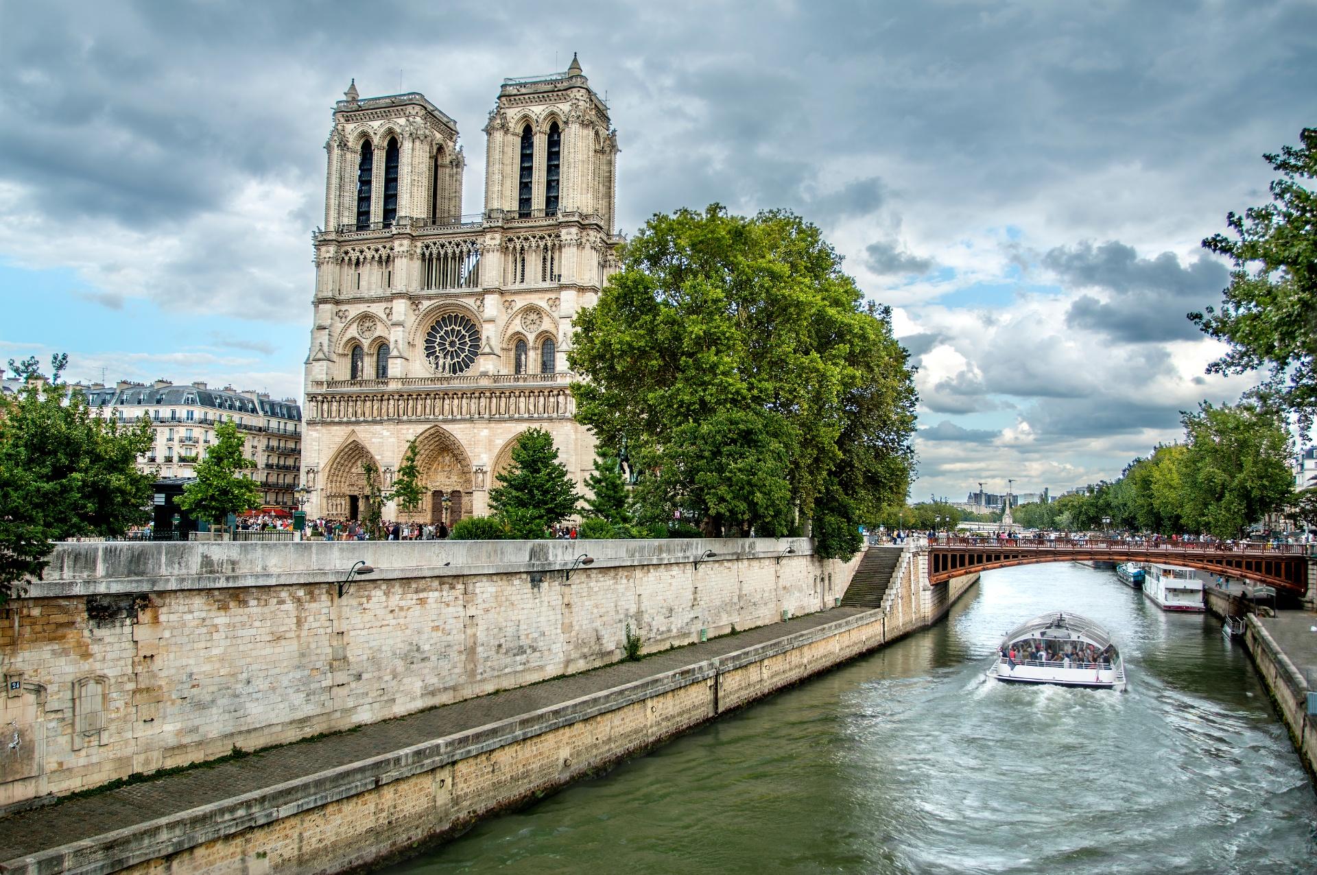 Escapada a París 5 días. Semana Santa Escapada a París 5 días. Semana Santa