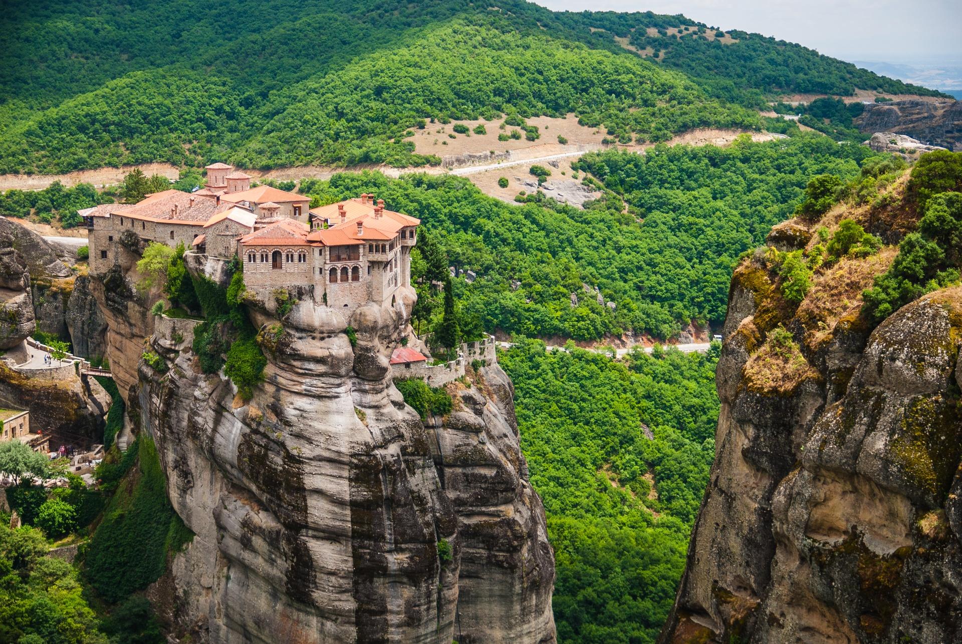 Grecia Incógnita. Ciudades y sitios históricos junto al mar Grecia Incógnita. Ciudades y sitios históricos junto al mar
