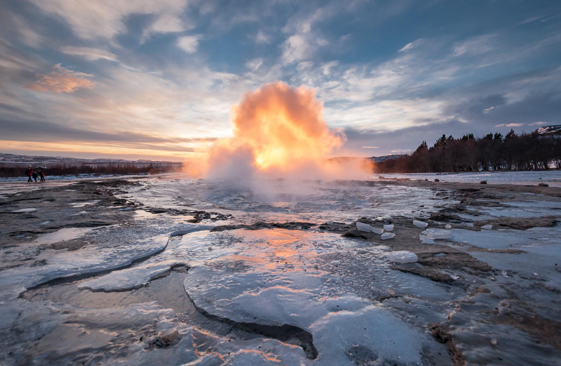 La Ruta de los Icebergs: Islandia Norte a Sur La Ruta de los Icebergs: Islandia Norte a Sur