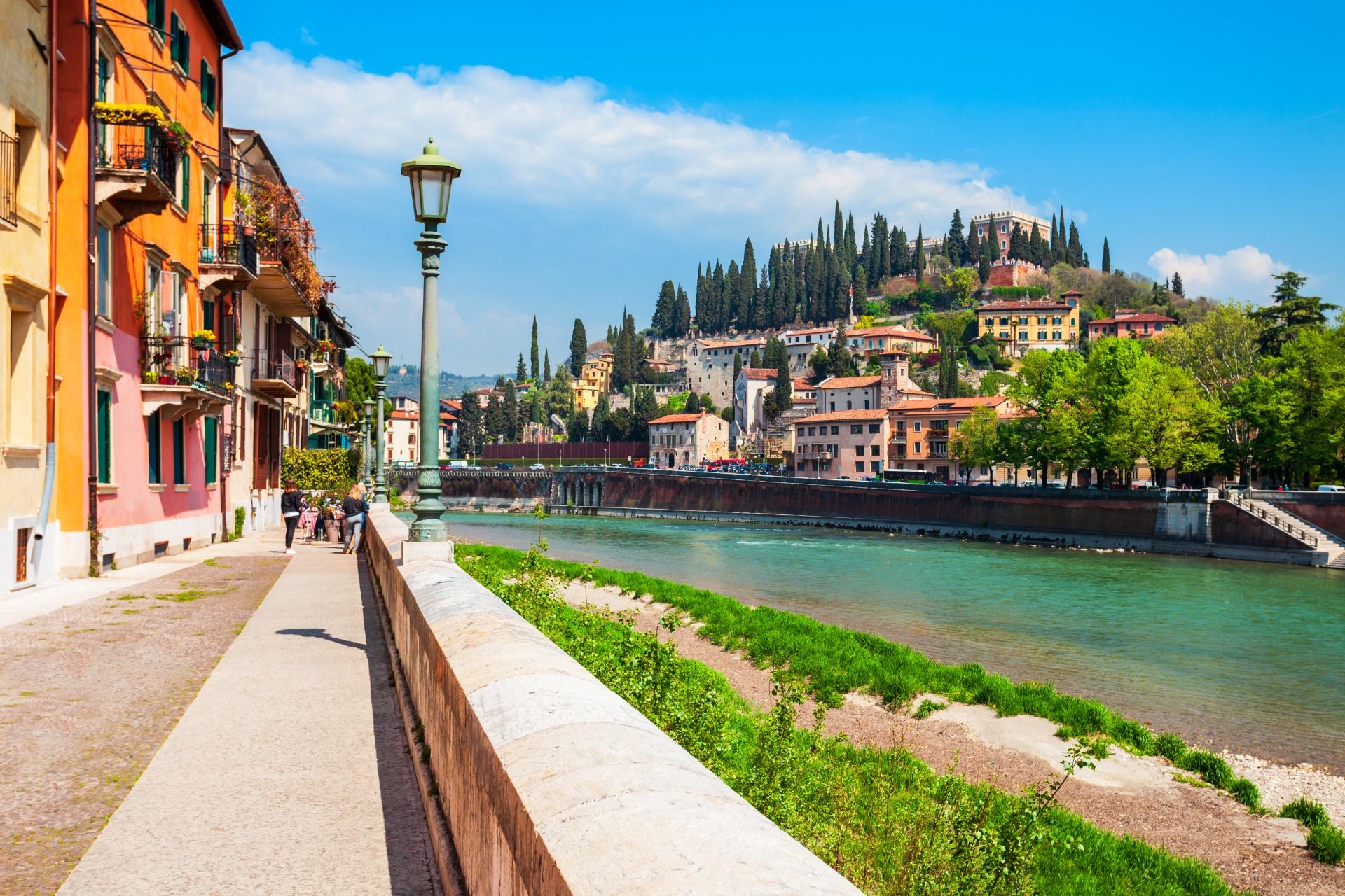 Puente de Diciembre en Verona, Lagos Alpinos y Venecia desde Vitoria Puente de Diciembre en Verona, Lagos Alpinos y Venecia desde Vitoria