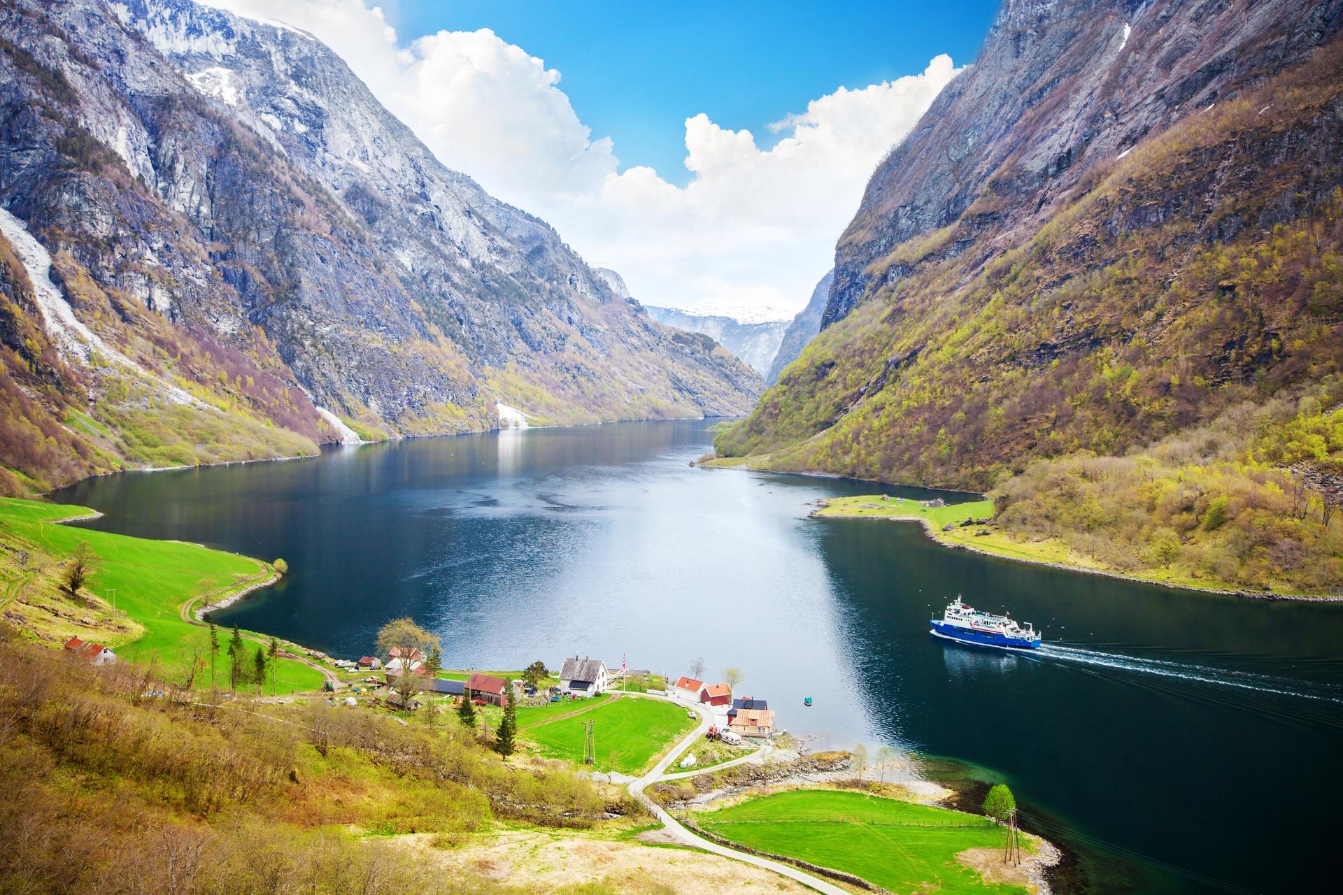 Noruega y sus Fiordos Noruega y sus Fiordos