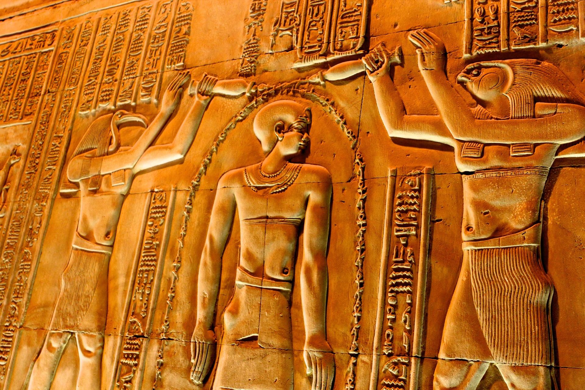 Egipto Exclusivo: Dahabiya por el Nilo y Tesoros Ocultos del Antiguo Egipto con Alejandría