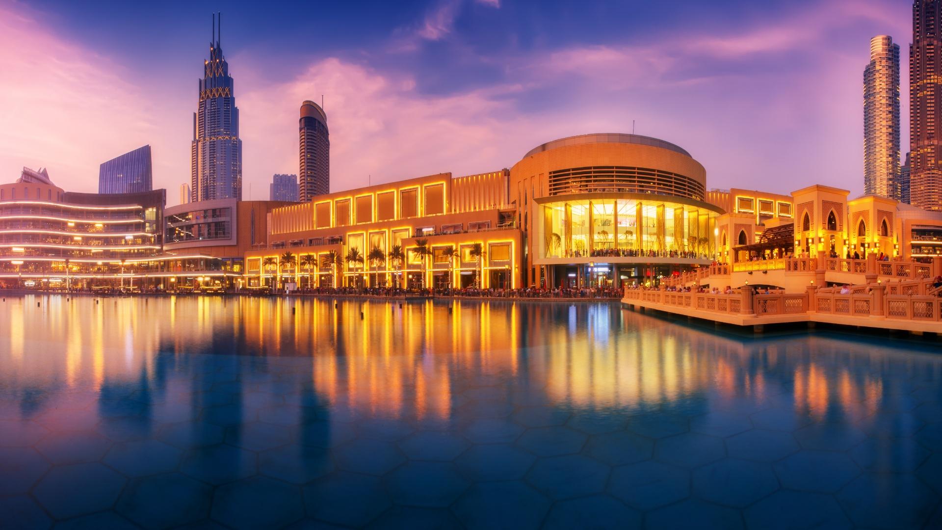 panorámica de la fachada del centro comercial dubai mall en dubái emiratos árabes unidos