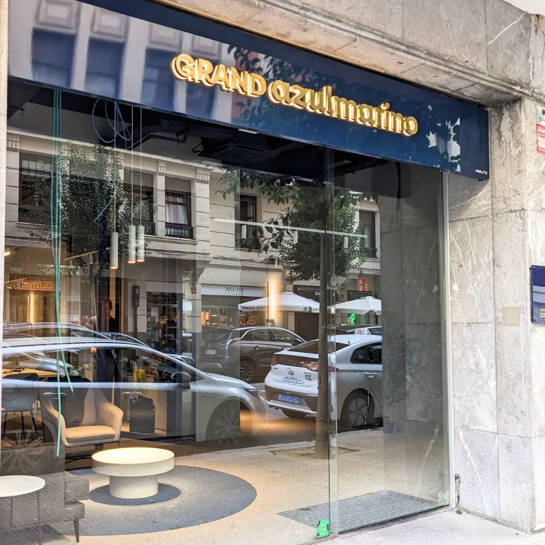 GRAND azulmarino Bilbao