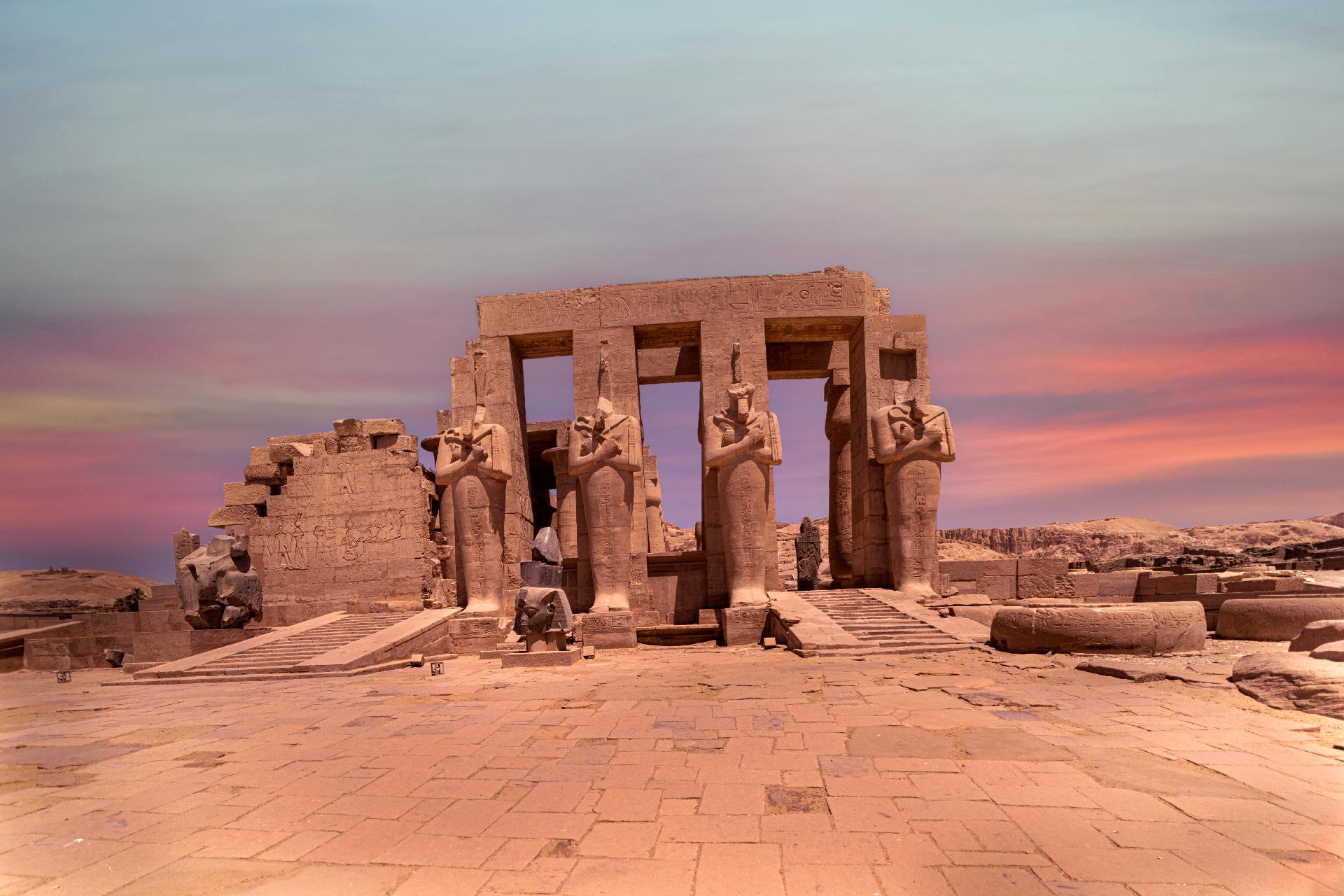 El-Ramesseum-El-templo-mortuorio-de-Ramses-II