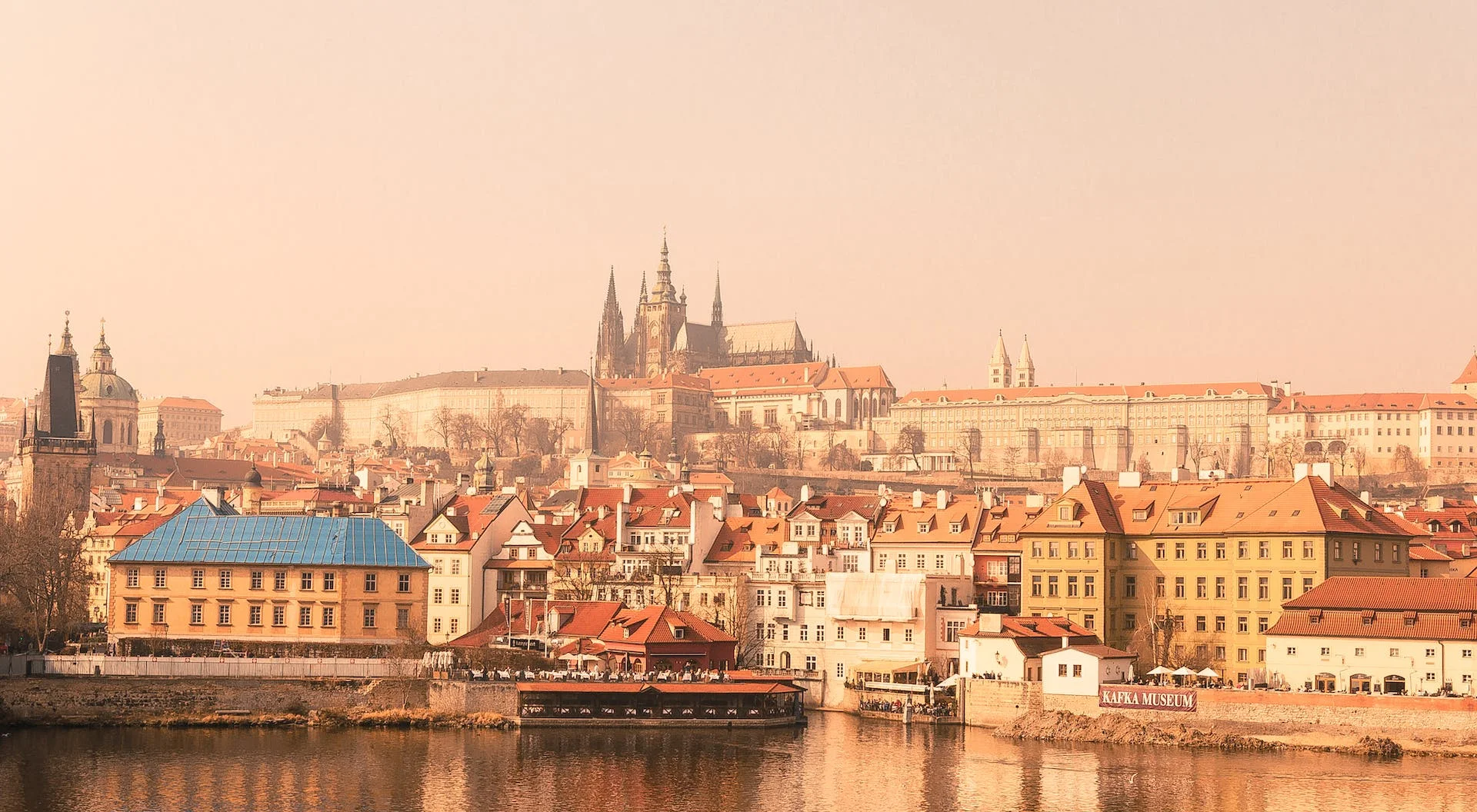 viajes a praga. viajar a republica checa. vacaciones en europa